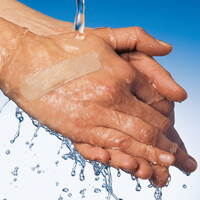 Επιθέματα Aυτοκόλλητα Dermaplast Universal Hartmann 25x72mm 100 τεμάχια